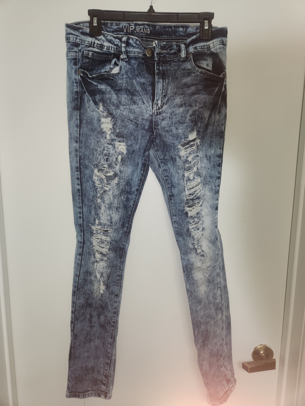 VIP Distressed Skinny Jeans in Faded Blue